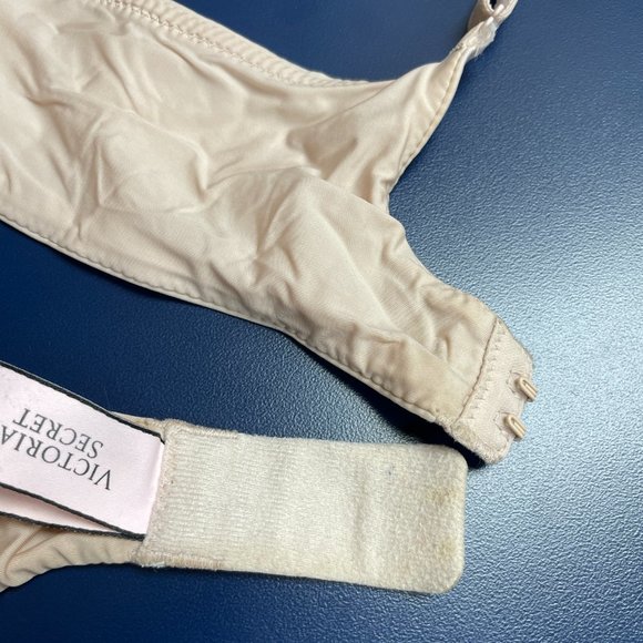 Victoria's Secret T-Shirt Bra - Picture 8 of 11